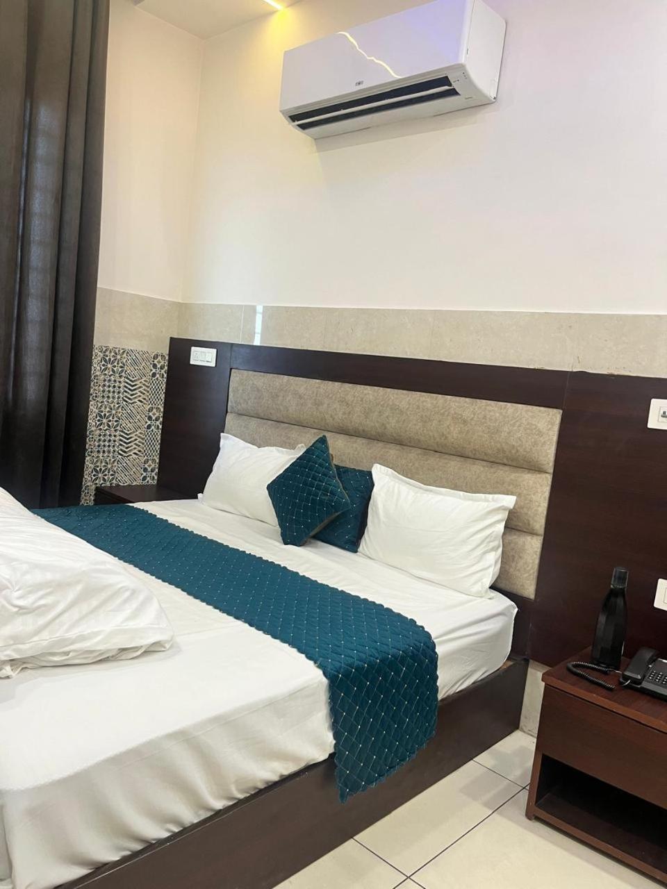 Hotel Park Green Panipat Ngoại thất bức ảnh